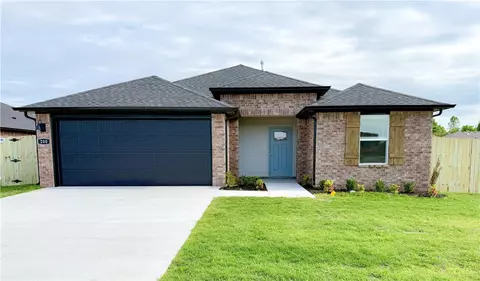 200 Collie Ave, Lowell, AR 72745