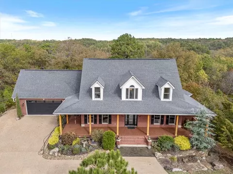 38 Huckleberry Ln, Eureka Springs, AR 72632