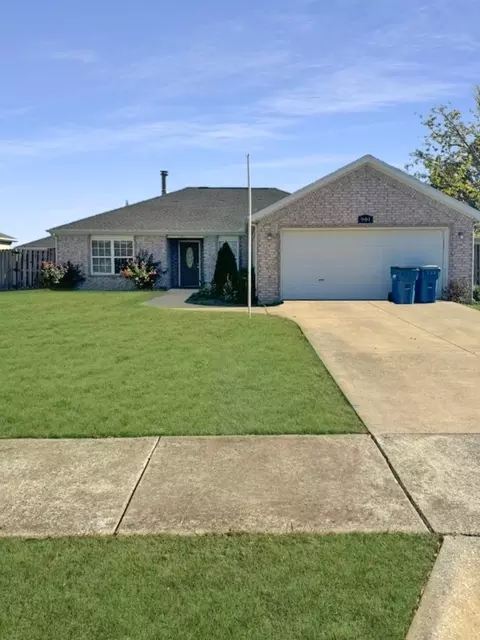 901 Castlewood St, Bentonville, AR 72712