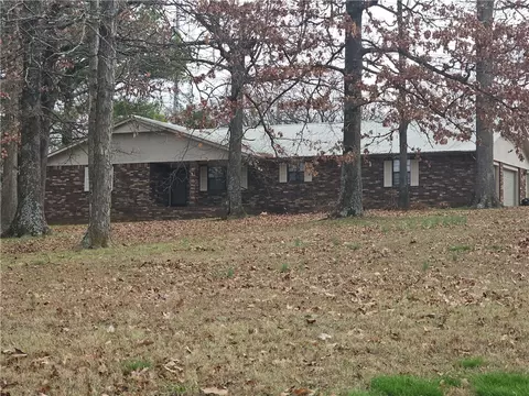 10324 Hogeye Fire Station Rd, Fayetteville, AR 72701