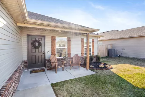 993 E Starling St, Fayetteville, AR 72701