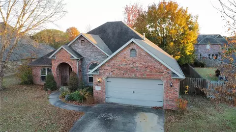 4435 W Putting Green Dr, Fayetteville, AR 72704