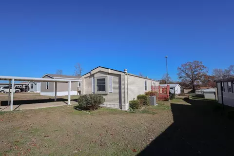 101 Nora Ct, Mountain Home, AR 72653