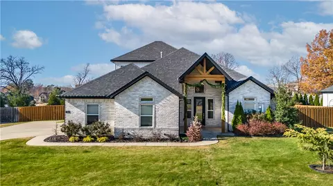 714 Flycatcher Trce, Springdale, AR 72762