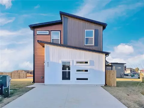 800 Massachusetts Ave, Bentonville, AR 72713
