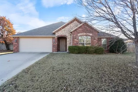 2542 Aspen Ct, Siloam Springs, AR 72761