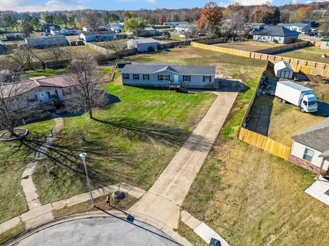 2380 John Montgomery Cir, Pea Ridge, AR 72751