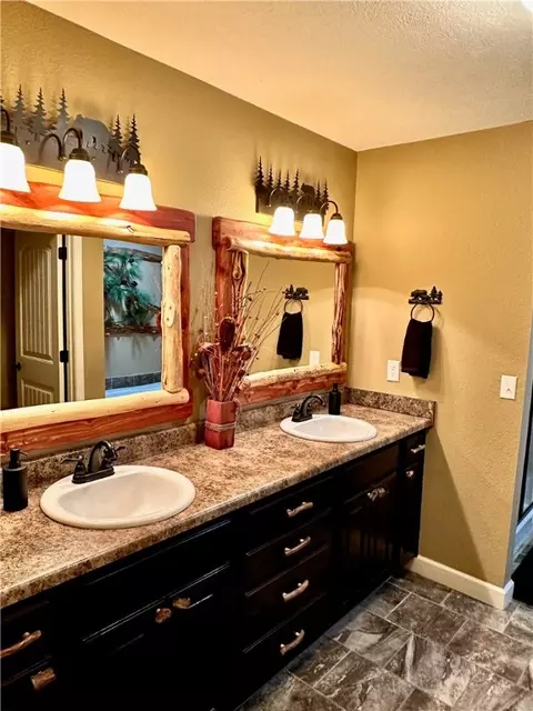 Bath - 329 Bradley Ridge Rd, Marshall, AR 72650 photo 1 of 5