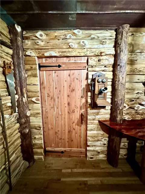 Entry Way - 329 Bradley Ridge Rd, Marshall, AR 72650 photo 1 of 2