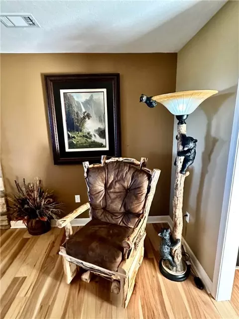 Living - 329 Bradley Ridge Rd, Marshall, AR 72650 photo 5 of 5