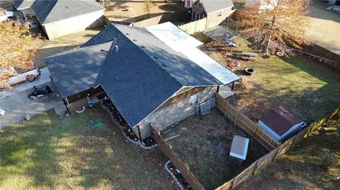 105 Wright Ave, Springdale, AR 72764 photo 3