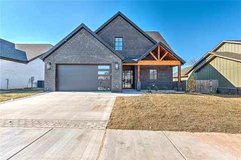 1700 S 23rd Pl, Rogers, AR 72758
