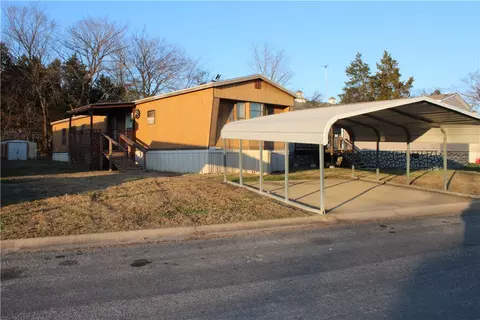 1138 Glenbriar Ct, Mountain Home, AR 72653