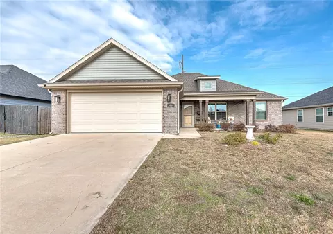 2005 Endura Park Dr, Siloam Springs, AR 72761