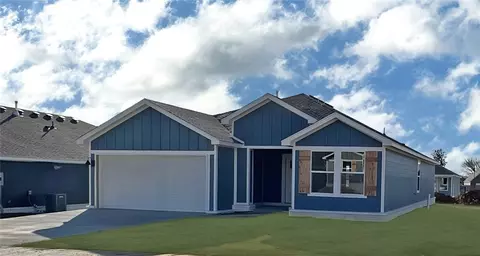 4505 W Glacier St, Fayetteville, AR 72704