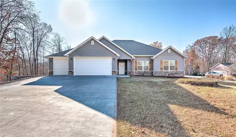 2 Lythe Ln, Bella Vista, AR 72714