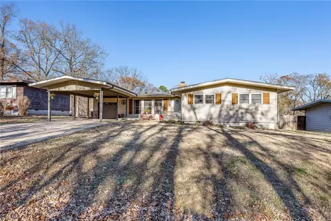 26 Hinckley Cir, Bella Vista, AR 72714