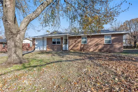 1403 Joye St, Springdale, AR 72762