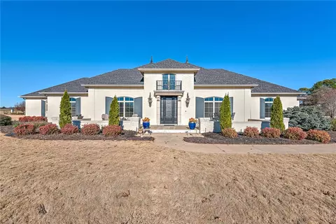 2630 River Rock Cir, Fayetteville, AR 72703