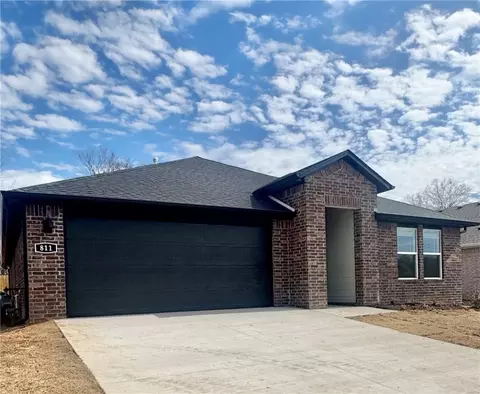 811 Picard Ave, Lowell, AR 72745
