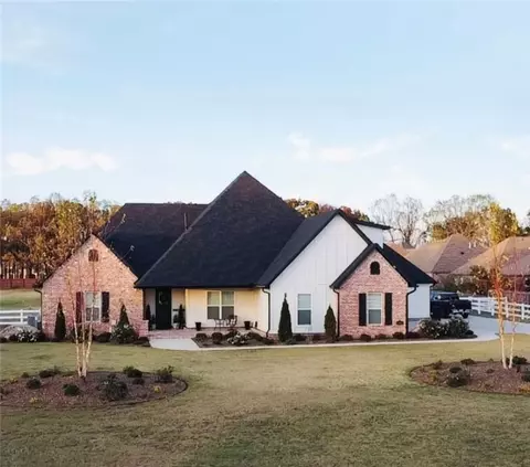 5923 W Sant Antonio Ave, Elm Springs, AR 72728