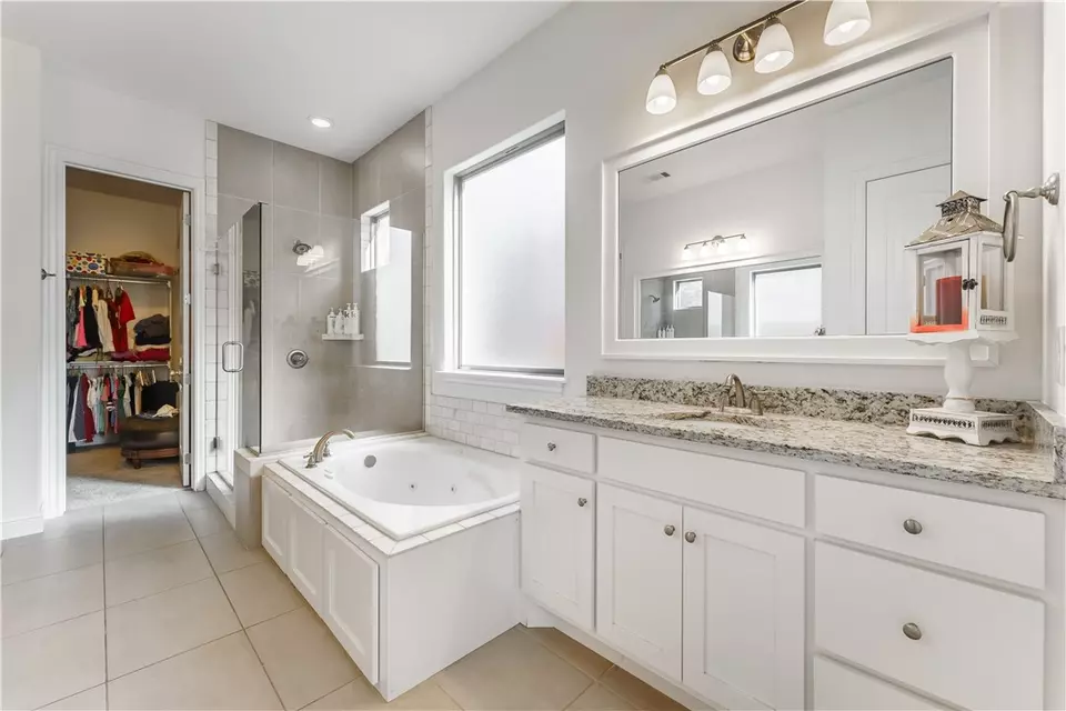 Bath - 1347 E Charlee St, Fayetteville, AR 72703 photo 2 of 4