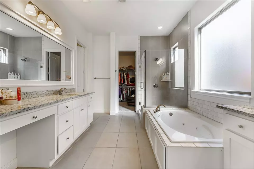 Bath - 1347 E Charlee St, Fayetteville, AR 72703 photo 1 of 4