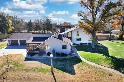 4603 W Centre Ct, Rogers, AR 72758