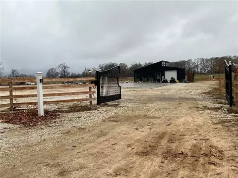 Mill Hill Road, Gateway, AR 72732