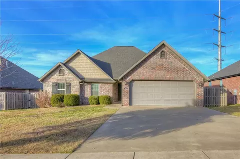 3410 SW Gibson Ave, Bentonville, AR 72712