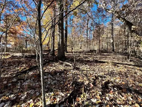 000 Kenninghall Ln, Bella Vista, AR 72715
