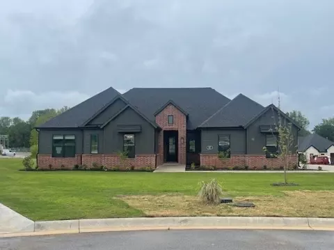 987 Noah St, Fayetteville, AR 72703