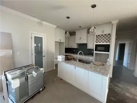 7010 High Meadow Blvd, Bentonville, AR 72712