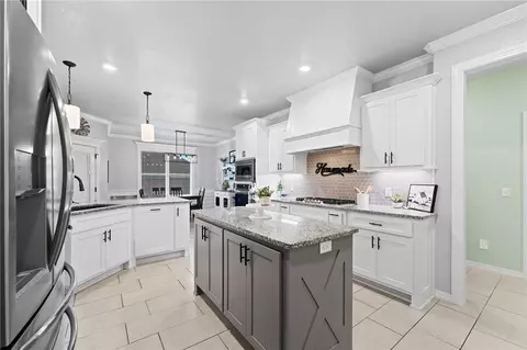 Kitchen - 1320 Ocean Dr, Centerton, AR 72719 photo 1 of 4