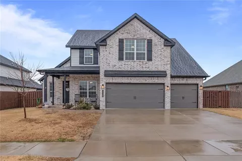1320 Ocean Dr, Centerton, AR 72719