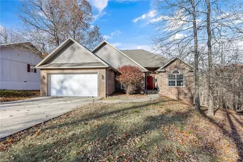 10 Tuxford Cir, Bella Vista, AR 72714