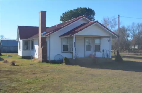 1095 SW Main St, Gravette, AR 72736