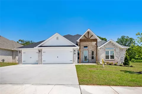 370 Bequette Ln, Centerton, AR 72719