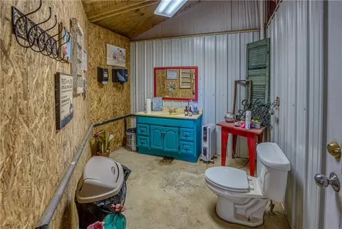 Bath - 4964 Maris Loop, Harrison, AR 72601 photo 2 of 2