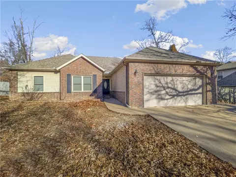 13 Bobwith Ln, Bella Vista, AR 72714