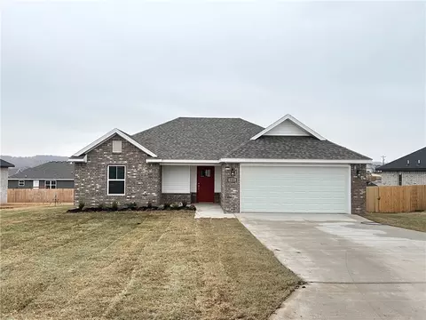 143 Tonya Loop, Huntsville, AR 72740