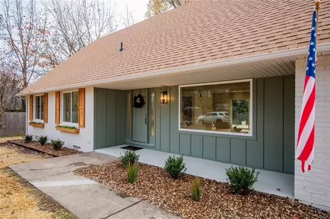 2950 Sheryl Ave, Fayetteville, AR 72703