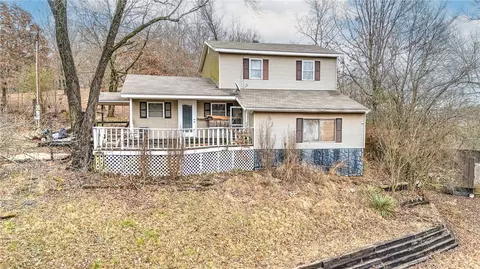 15922 Hamestring Rd, Fayetteville, AR 72704
