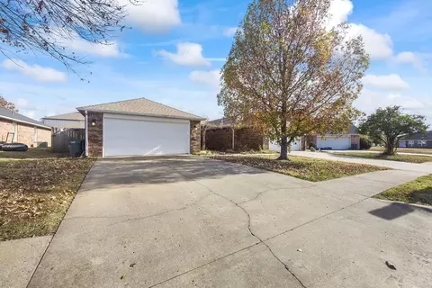 716 N 718 N Daisy Ln, Fayetteville, AR 72704
