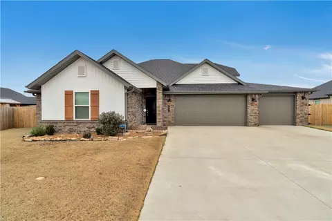 631 Brandon Michael St, Prairie Grove, AR 72753