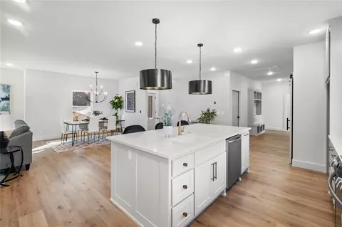 Kitchen - 8893 Williams Rd, Rogers, AR 72756 photo 3 of 3