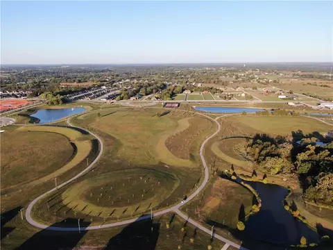 View/Area - 445 Fox Trl, Springdale, AR 72762 photo 3 of 6