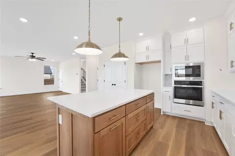 Kitchen - 445 Fox Trl, Springdale, AR 72762 photo 1 of 3