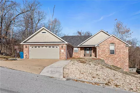 15 Elizabeth Dr, Bella Vista, AR 72715