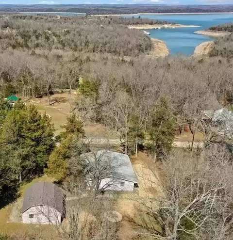 134 Cowdry Dr, Lead Hill, AR 72644